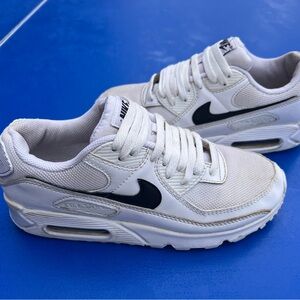 Nike Air Max 90 sneakers
